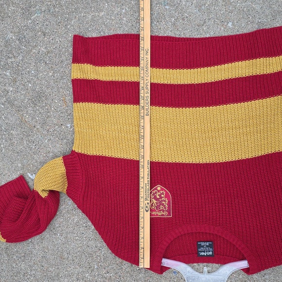 Harry Potter Gryffindor Pullover Knit Cropped Crewneck Sweater Size 2XL - Picture 7 of 7
